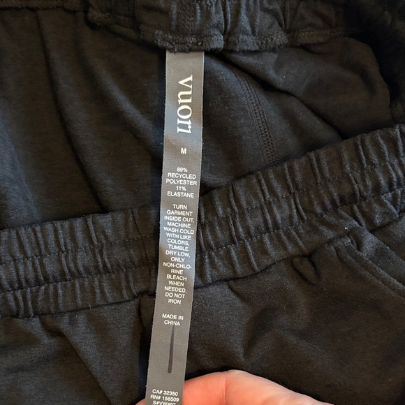 Vuori women’s Black boyfriend Jogger Pants medium - Picture 4 of 4